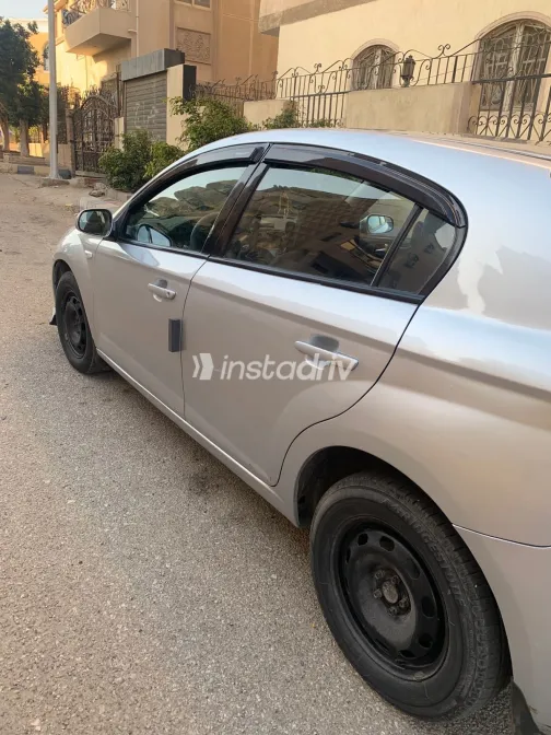 بريليانس FRV 2009 أبيض مستعملة للبيع - 8