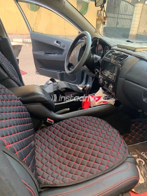 بريليانس FRV 2009 أبيض مستعملة للبيع - 10