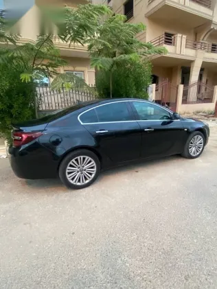 اوبل أنسيجنيا 2014 أسود مستعملة للبيع