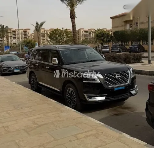 نيسان باترول 2024 أسود مستعملة للبيع - 1