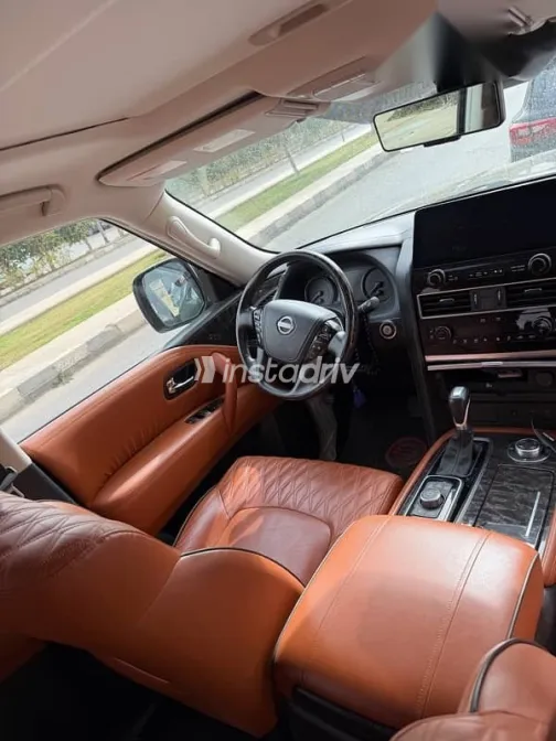 نيسان باترول 2024 أسود مستعملة للبيع - 4