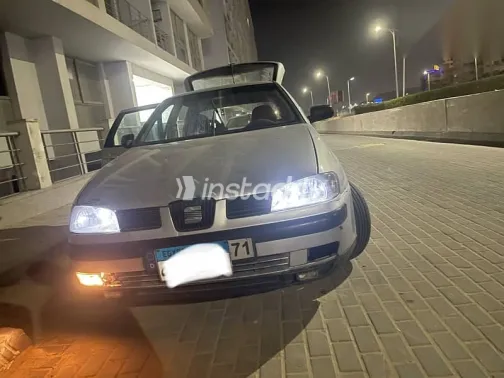 سيات ابيزا 1994 فضي مستعملة للبيع - 2