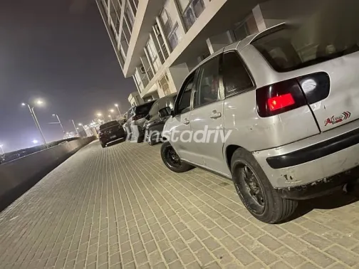 سيات ابيزا 1994 فضي مستعملة للبيع - 3