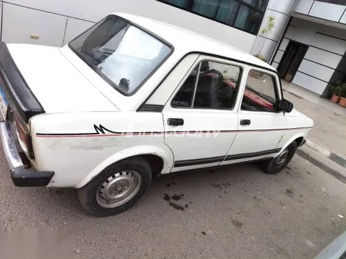 فيات 128 1990 أبيض مستعملة للبيع - 2