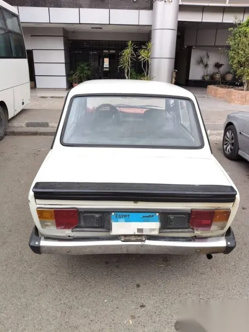 فيات 128 1990 أبيض مستعملة للبيع - 3