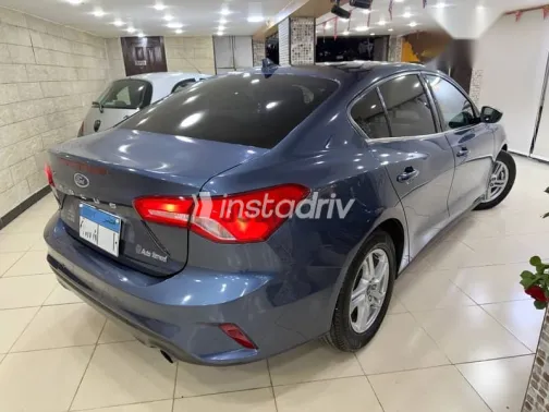 فورد فوكس 2021 أزرق غامق مستعملة للبيع - 7