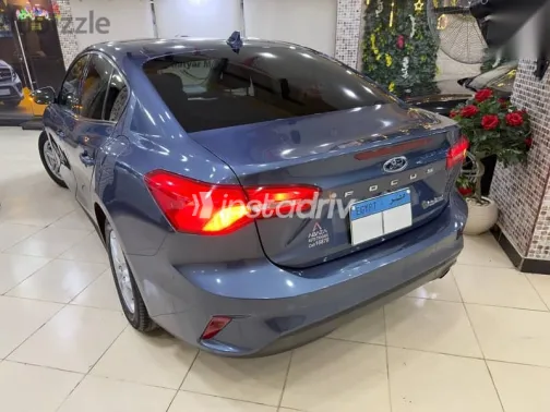 فورد فوكس 2021 أزرق غامق مستعملة للبيع - 9