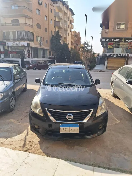 نيسان صنى 2013 أسود مستعملة للبيع - 1