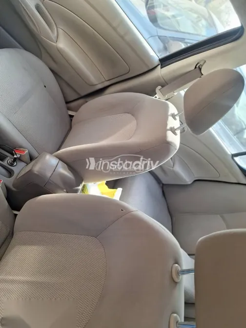 نيسان صنى 2013 أسود مستعملة للبيع - 3