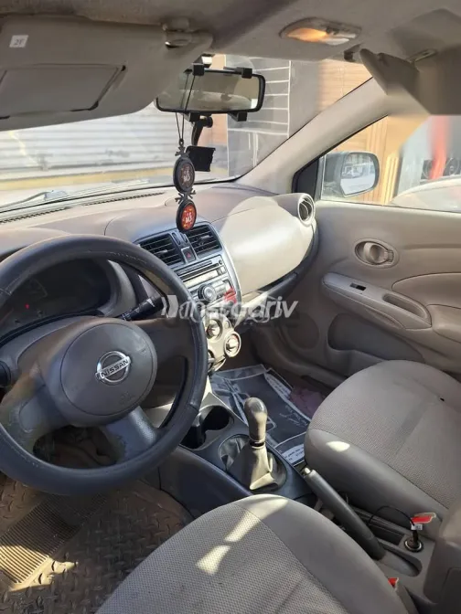 نيسان صنى 2013 أسود مستعملة للبيع - 4