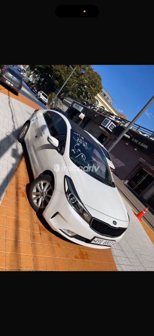 كيا K3 2017 أبيض مستعملة للبيع - 6