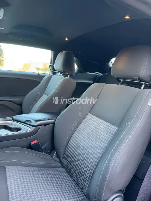 دودج تشالنجر 2022 أبيض مستعملة للبيع - 7