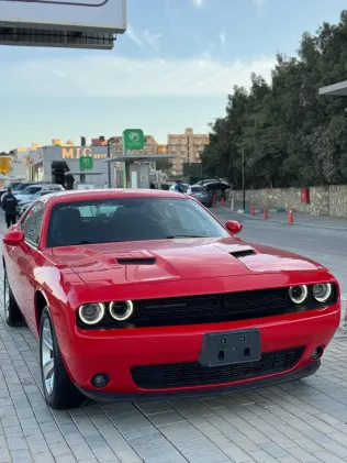 دودج تشالنجر 2022 أبيض مستعملة للبيع