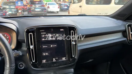 فولفو XC 40 2021 أبيض مستعملة للبيع - 7