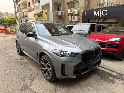 بي ام دبليو X5 2025 رمادي جديدة للبيع - 2