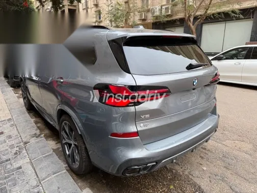 بي ام دبليو X5 2025 رمادي جديدة للبيع - 3