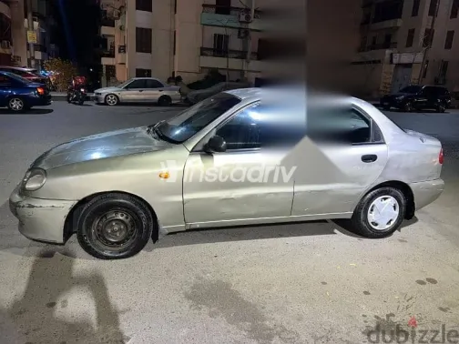 دايو لانوس 1999 فضي مستعملة للبيع - 3