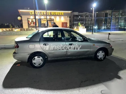 دايو لانوس 1999 فضي مستعملة للبيع - 5