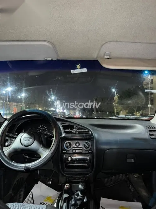 دايو لانوس 1999 فضي مستعملة للبيع - 9