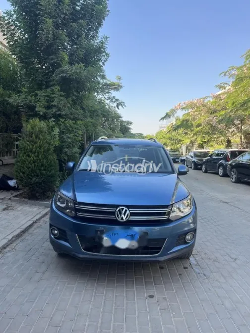 فولكس فاغن تيجون 2016 أزرق مستعملة للبيع - 1