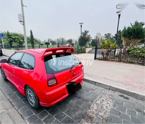 ميتسوبيشي كولت 1998 أحمر مستعملة للبيع - 2