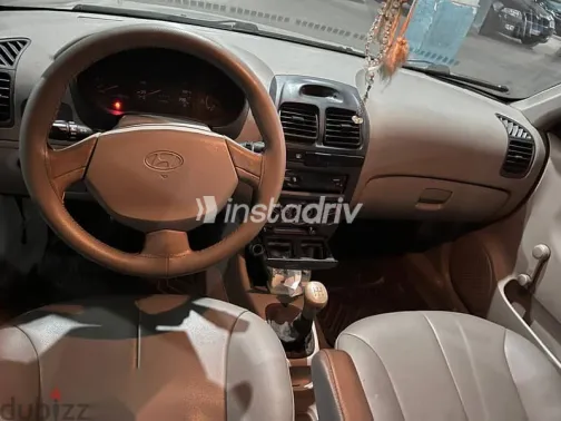هيونداي فيرنا 2008 ذهبي مستعملة للبيع - 2
