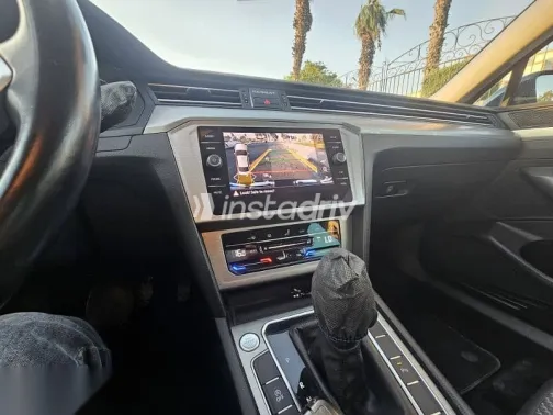 فولكس فاغن باسات 2021 أزرق غامق مستعملة للبيع - 7