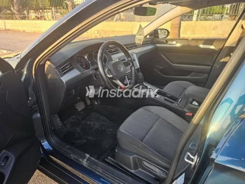 فولكس فاغن باسات 2021 أزرق غامق مستعملة للبيع - 10