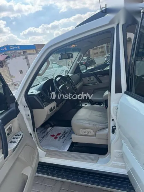 Mitsubishi Pajero 2020 White Used for Sale - 2