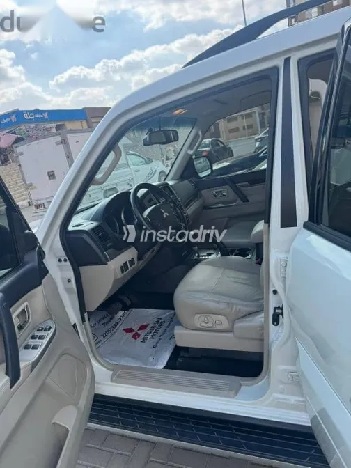 Mitsubishi Pajero 2020 White Used for Sale - 3