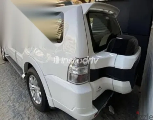 Mitsubishi Pajero 2020 White Used for Sale - 6