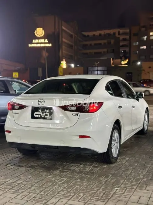 مازدا 3 2020 أبيض مستعملة للبيع - 7