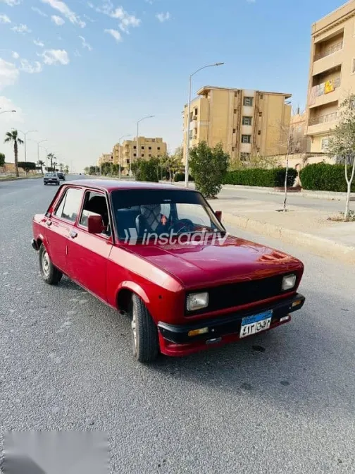 فيات 128 1973 أحمر مستعملة للبيع - 3