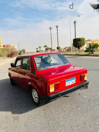 فيات 128 1973 أحمر مستعملة للبيع
