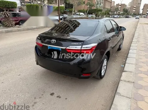 تويوتا كورولا 2019 أسود مستعملة للبيع - 2
