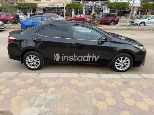 تويوتا كورولا 2019 أسود مستعملة للبيع - 5