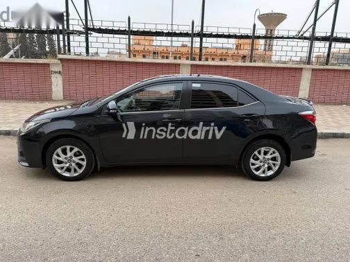 تويوتا كورولا 2019 أسود مستعملة للبيع - 6