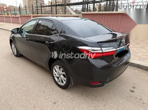تويوتا كورولا 2019 أسود مستعملة للبيع - 7