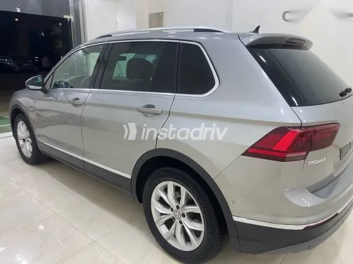 فولكس فاغن تيجون 2020 ذهبي مستعملة للبيع - 5