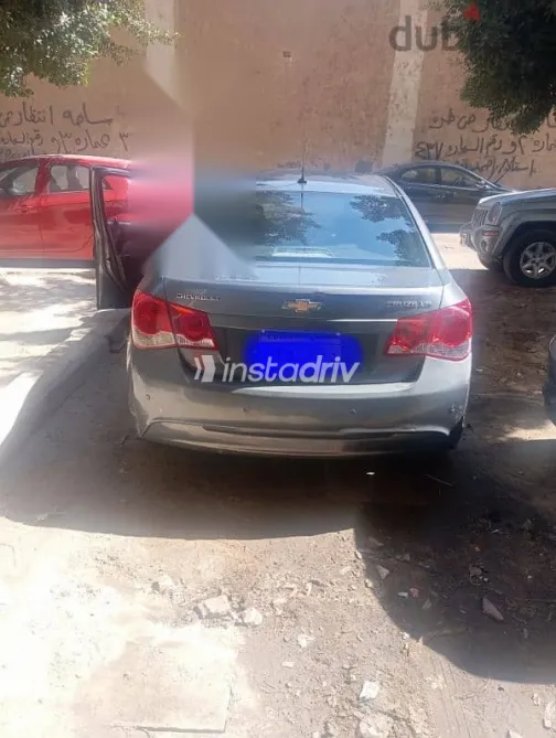 شيفروليه كروز 2013 فضي مستعملة للبيع - 8