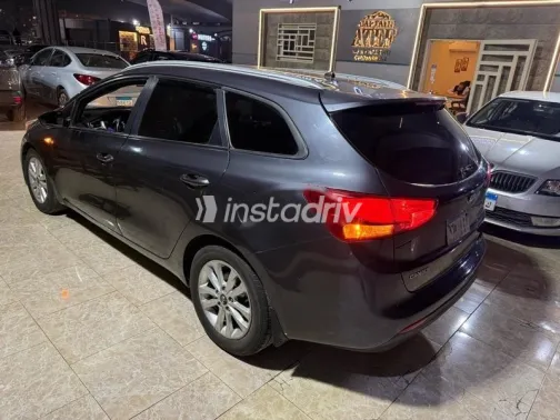 Kia Ceed 2018 Gray Used for Sale - 4