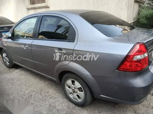 شيفروليه افيو 2018 رمادي مستعملة للبيع - 3