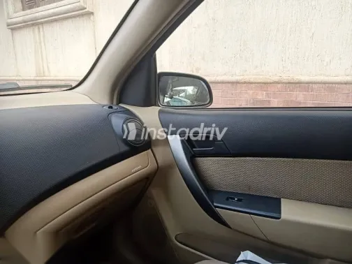 شيفروليه افيو 2018 رمادي مستعملة للبيع - 8