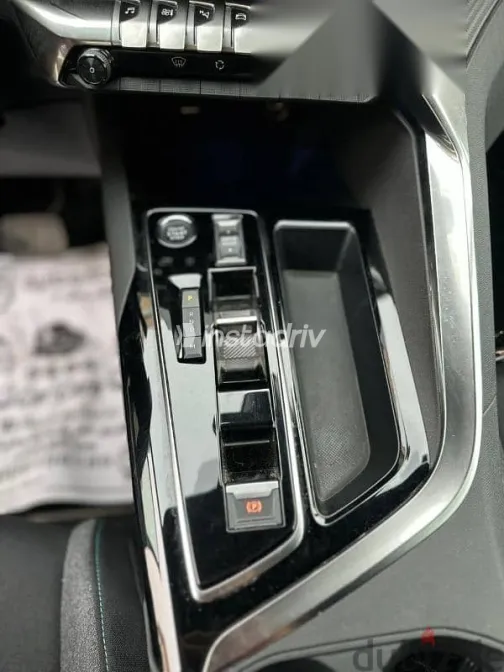 Peugeot 3008 2025 Green Used for Sale - 8