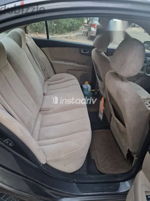 كيا اوبتيما 2009 فضي مستعملة للبيع - 7