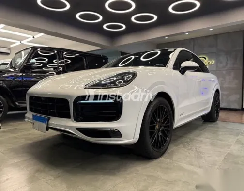 Porsche Cayenne 2022 White Used for Sale - 1
