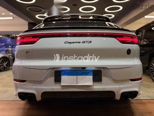 Porsche Cayenne 2022 White Used for Sale - 6