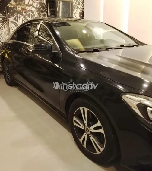 Mercedes CLA 180 2018 Black Used for Sale - 4
