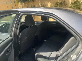 تويوتا كورولا 2015 أبيض مستعملة للبيع