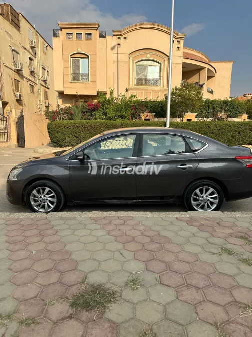 Nissan Sentra 2017 White Used for Sale - 1